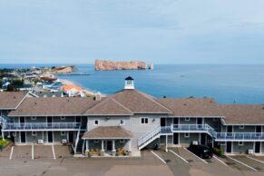 Hôtel Le Mirage (Percé, Gaspésie) - Photo Céline Tan Hsuan