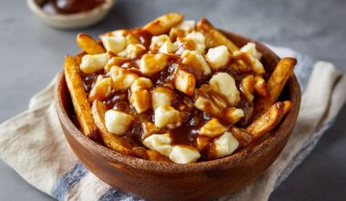 Poutine québécoise typique - Photo 300g