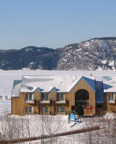 Battures Hotel Fjord Saguenay