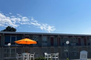 Auberge Le Parasol - Saguenay-Lac-Sain-Jean