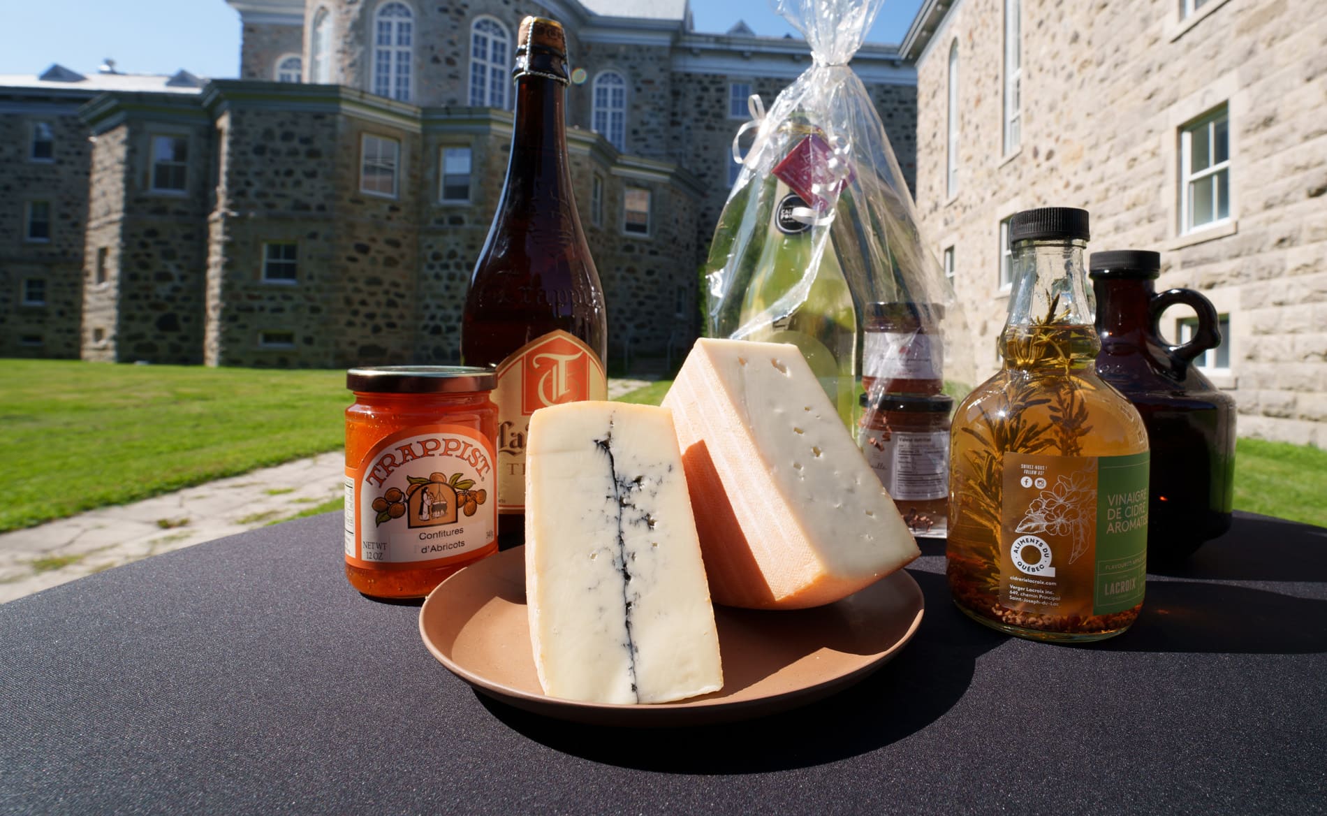 Abbaye Oka - Photo Tourisme Laurentides