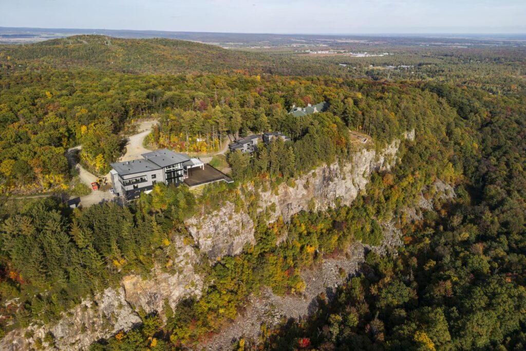 Auberge de la Montagne Coupée - Photo Etienne Boisvert
