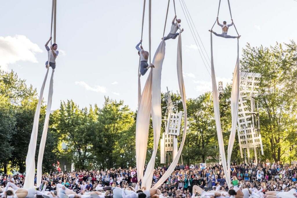Cirque du Soleil - Photo Eva Blue, Tourisme Montréal