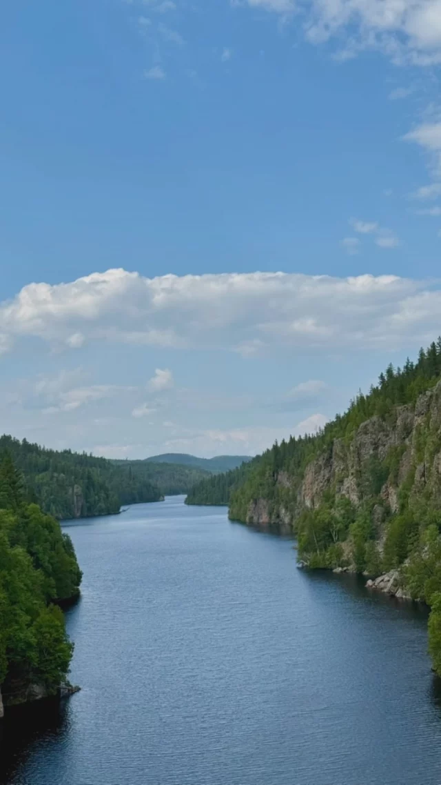 Vélo et rando au menu de cette journée plein air à la découverte de la ville de Rouyn-Noranda et du Parc national d’Aiguebelle et son impressionnante passerelle.

#quebeclemag #lemeilleurducanada #quebeclessentiel #roadtripquebec #rouynnoranda #parcnationalaiguebelle #abitibitemiscamingue #imaginecanada #routedesexplorateurs #quebecdesexplorateurs