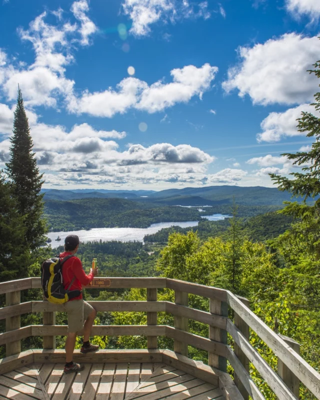 Pourquoi vous devriez passer votre été dans les Laurentides ? La réponses est icitte ! 👇
🔹 Plonger dans la nature du @parcmonttremblant © Steve Deschenes
🔹 Jouer les Robinson au @parcpoissonblanc, au @parckiamika ou encore la @parcmontagnedudiable. © Steve Deschênes
🔹 Se balader à cheval avec les passionnés de @kanatha_aki 
🔹 Goûter la vie de chalet à la @pourvoirie_mekoos
🔹 S'élancer sur la plus haute mégatyrolienne du Québec chez @tyroparc 
🔹 Suivre et découvrir la Route des Belles-Histoires ©sentierdescimeslaurentides
🔹 Enfourcher le vélo sur les 234 km du @ptittraindunord 
🔹 Savoure le Chemin du Terroir, du fromage de l' @abbayeoka aux @mielsdanicet.
🔹  Dormir paisiblement au @legrandlodgemonttremblant
🔹  Se détendre au @scandinavetremblant 
Crédit photos : @tourismelaurentides sauf mentions
.
.
#quebeclemag #quebec #qc #laurentides #explorequebec #roadtripquebec
